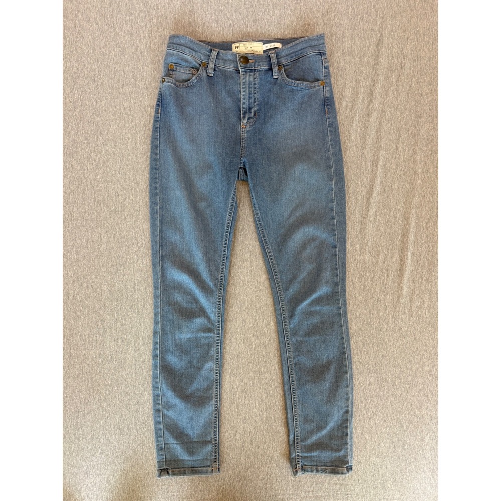 Free People High Rise Skinny Jeans Medium Wash Blue Denim Size 26 made in USA
